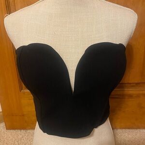 Dynamite v neck crop top